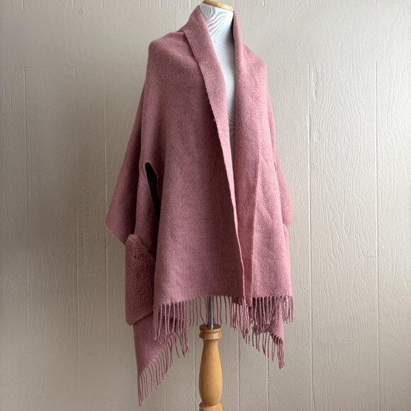 Madewell Cozy Wool Blend Faux-Fur Pocket Cape Scarf Wrap - Picture 3 of 16